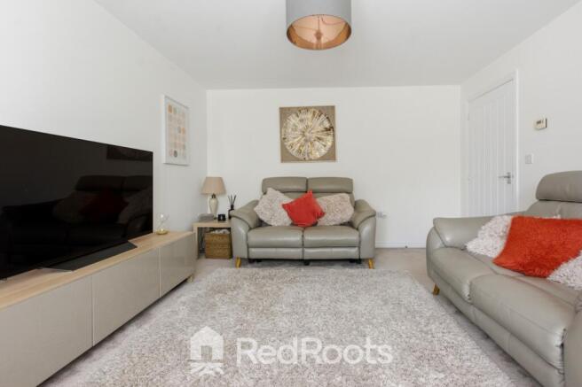 4 bed Detached for sale Image 5