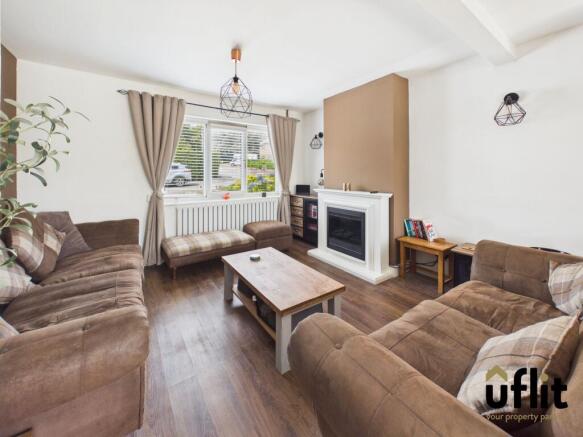 3 bed Semi-Detached for sale Image 4