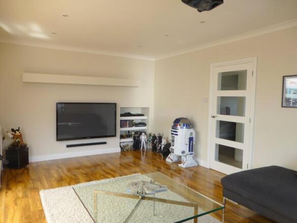 LOUNGE/DINER
