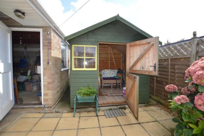 SUMMER HOUSE