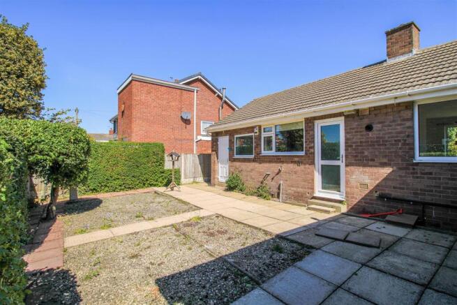 2 bed Detached Bungalow for sale Image 12