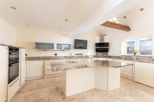 Earlshall Place, Westcroft, Milton Keynes, Buckinghamshire, MK4 photo 4