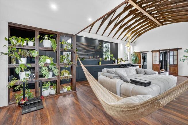 Lounge / Kitchen