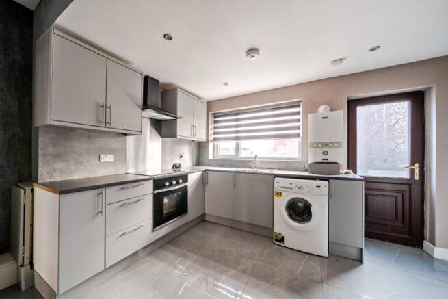 Wood Lea, South Elmsall, Pontefract, West Yorkshire, WF9 photo 2