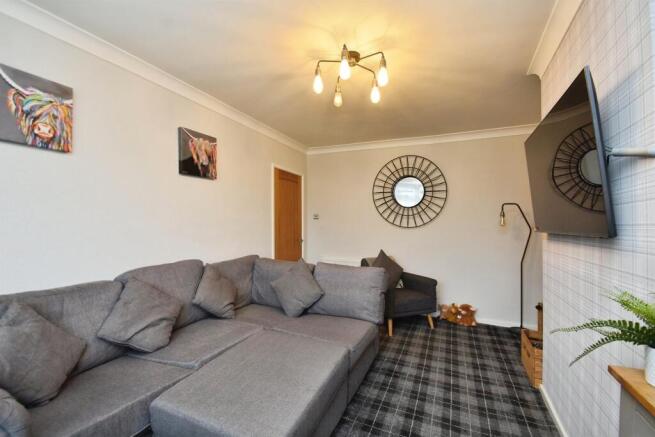 2 bed Semi-Detached for sale Image 6