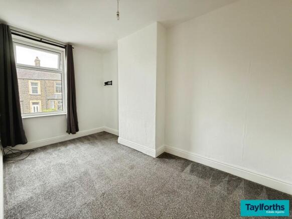 3 bed Terraced for sale Image 9