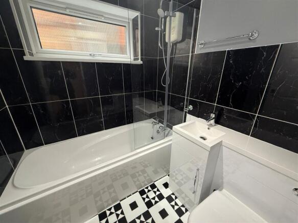 3 Clarendon Bathroom.jpg
