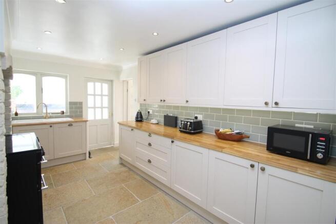 kitchen main.JPG