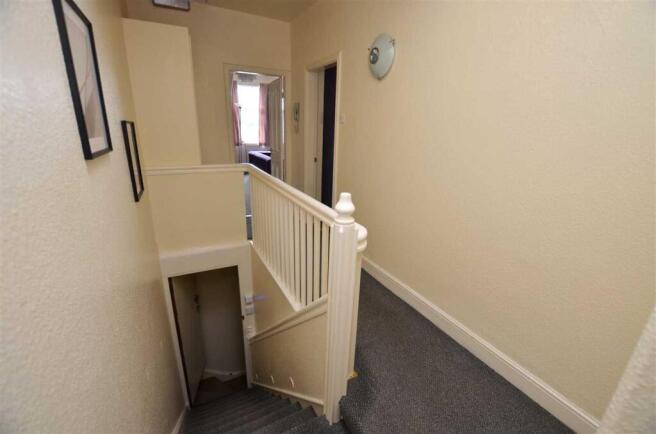 STAIRS / LANDING.