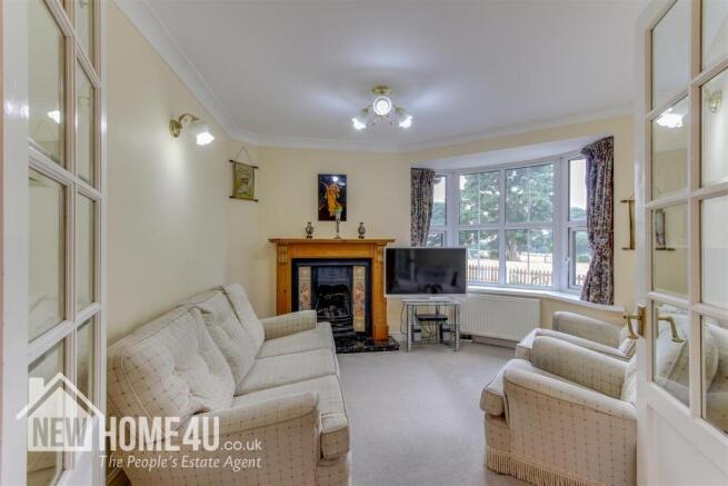 SITTING ROOM: