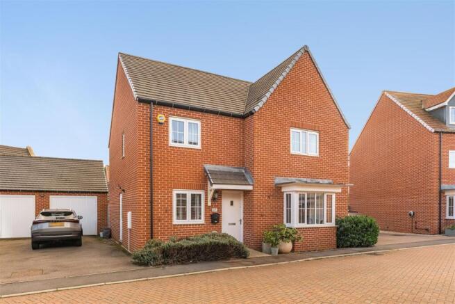 57 Yarrow Road, Bodicote-1.jpg