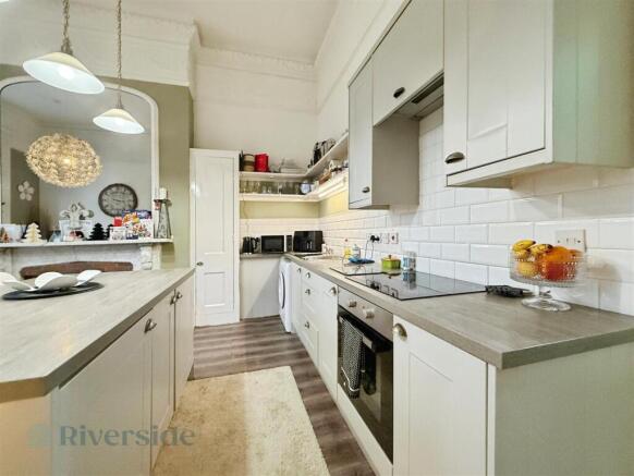 2 bed Apartment for sale Image 7