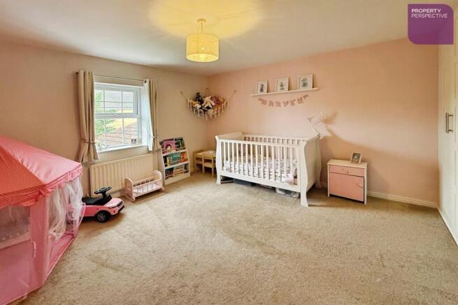 3 bed Semi-Detached for sale Image 8