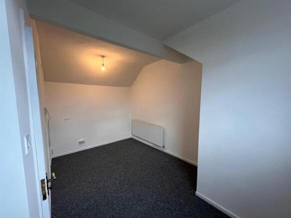 3 bed House to rent Image 11
