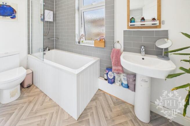 3 bed Terraced for sale Image 9