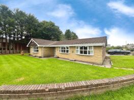60, Ladyshore Road, Little Lever, Bolton BL3 1JZ