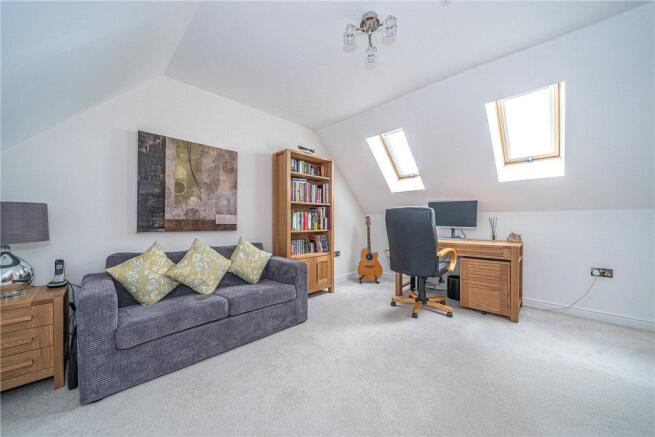 Bedroom/Office