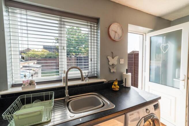 2 bed Semi-Detached for sale Image 7