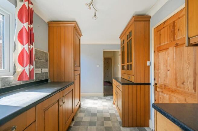 Bower Road, Mersham, Ashford, Kent, TN25 photo 4