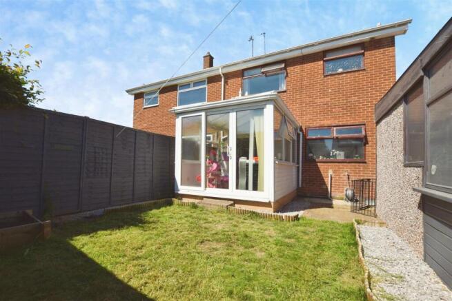 3 bed Semi-Detached for sale Image 9