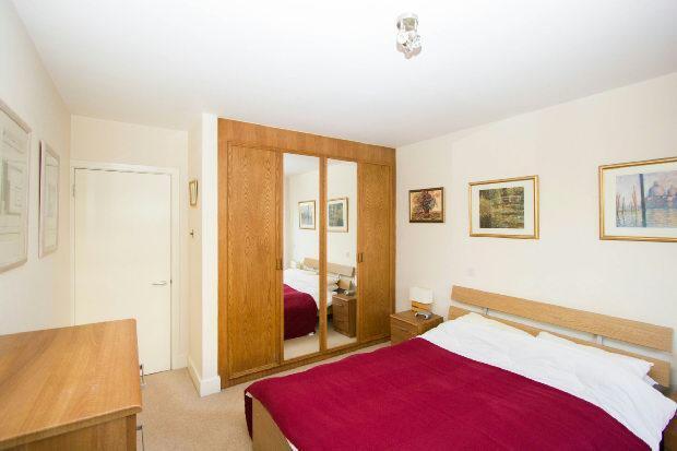 BEDROOM (2)
