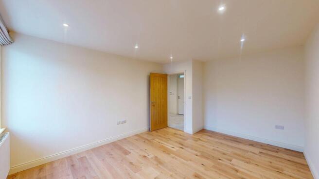 4 bed Mews to rent Image 9