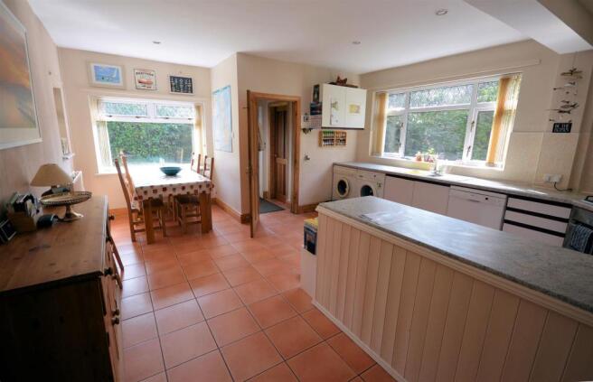 Kitchen / Breakfast 