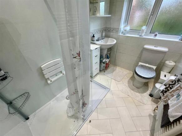 Shower Room.jpg