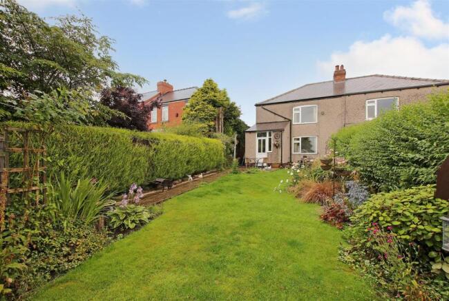 21.Garden-Rear.JPG
