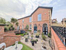 23, Kingswood Park, Southport PR8 2JH
