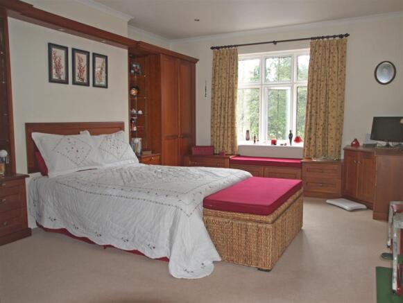 9 Stretton Croft - Bedroom One 1.jpg