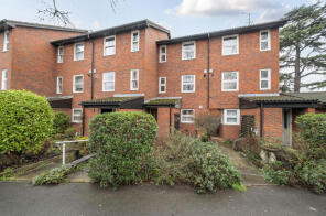 28, Fountain Gardens, Windsor SL4 3SZ