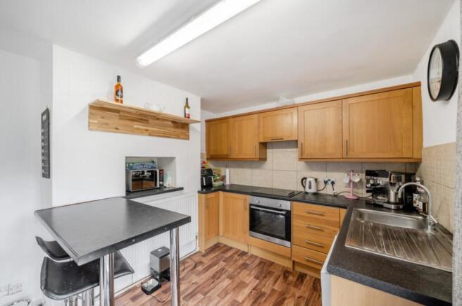 Bainbridge Road, Bolsover, Chesterfield, Derbyshire, S44 photo 4