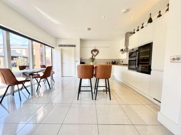 Breakfast kitchen diner