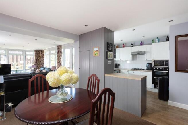 2 bed Semi-Detached Bungalow for sale Image 6