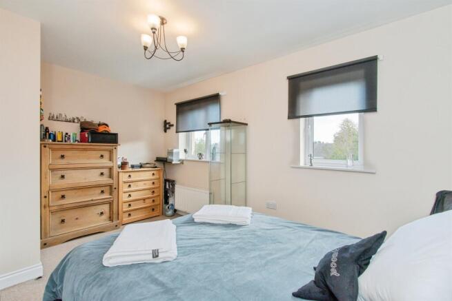 2 bed Semi-Detached for sale Image 10