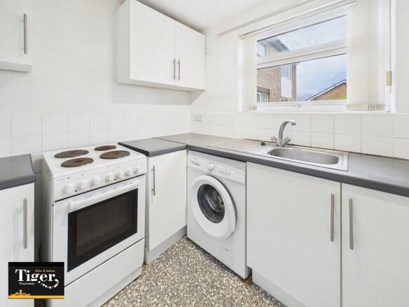 CAM02176G0-PR0770...