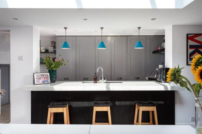 5 bed Terraced for sale Image 4