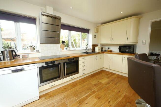 KITCHEN/BREAKF...