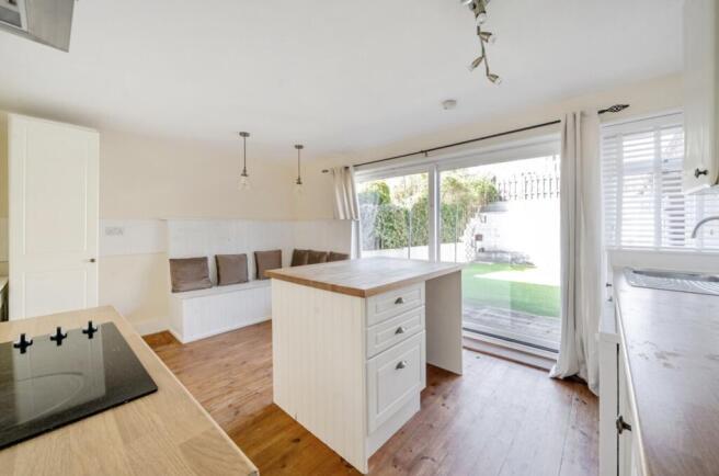 EweMove Harrogate Kitchen3