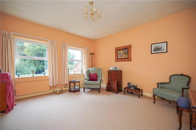 Bedroom/Cinema Room