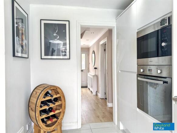 3 bed Semi-Detached for sale Image 9