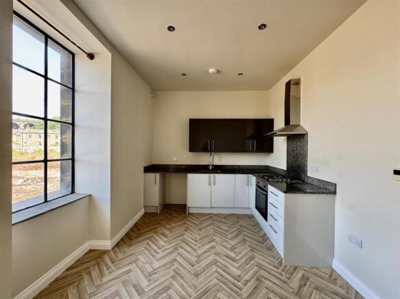 1 bed Apartment to rent Image 6