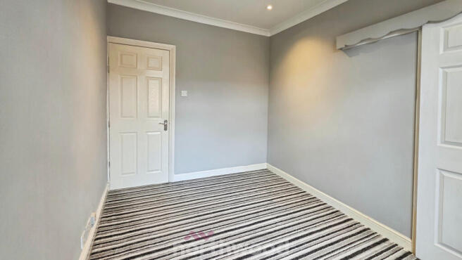 2 bed Terraced to rent Image 9