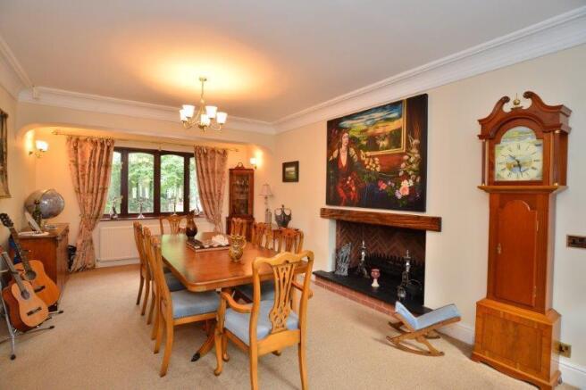 dining room.jpg