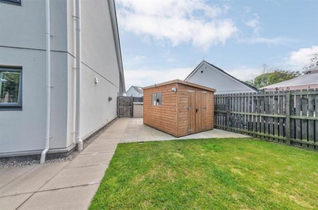 12 Greenfield Crescent Dundee-15.JPG