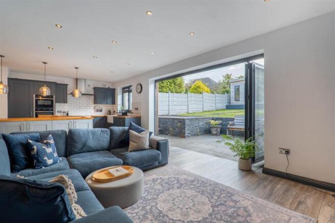 Kitchen/Diner/Snug