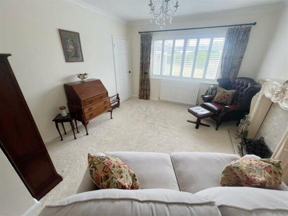 Living Room.JPG