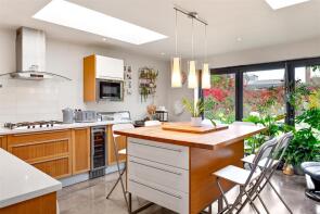 4, Wellington Road, Uxbridge UB8 2AP