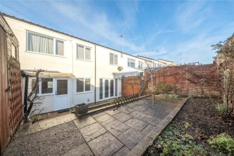 Perry Hill, Priors Park, Tewkesbury